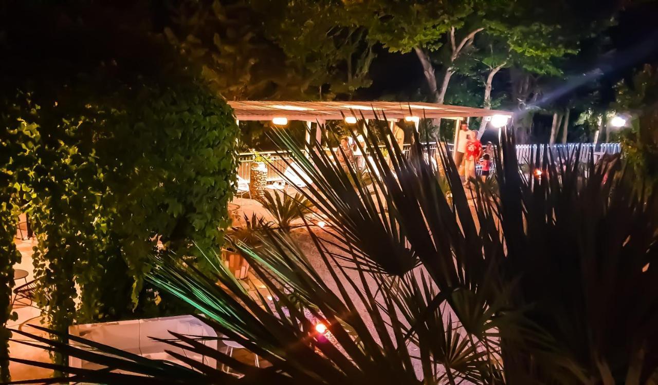 Colazione Dei Canottieri Acomodação com café da manhã Lago  Exterior foto