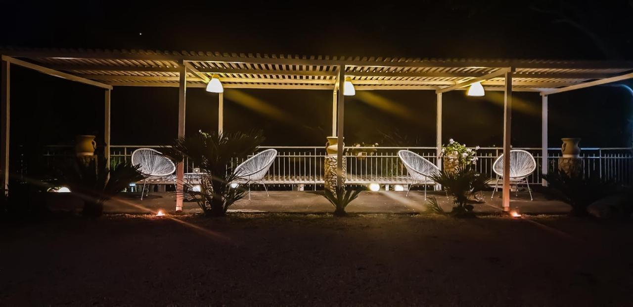 Colazione Dei Canottieri Acomodação com café da manhã Lago  Exterior foto